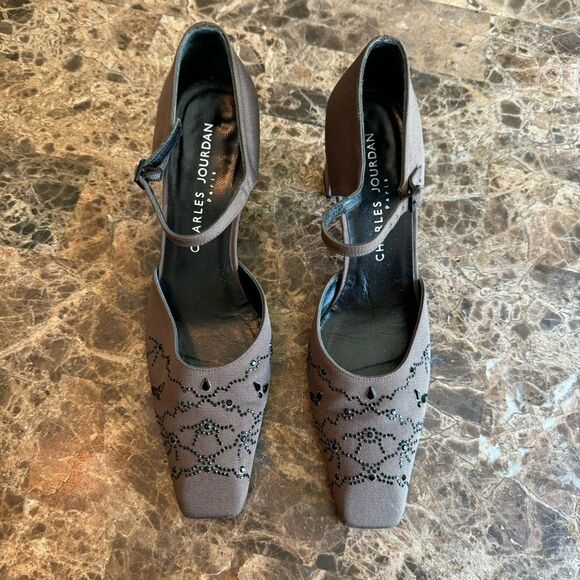 Charles Jourdan of Paris Heels Size 8 Taupe Beaded - Picture 6 of 13